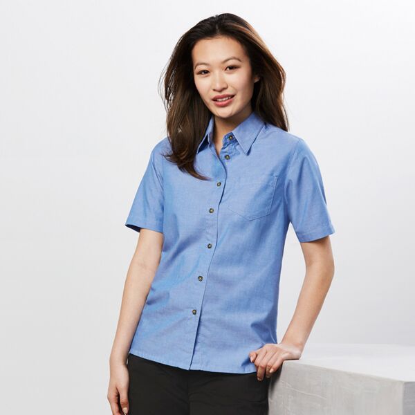 Womens Wrinkle Free Chambray Short Sleeve Shirt Thumbnail